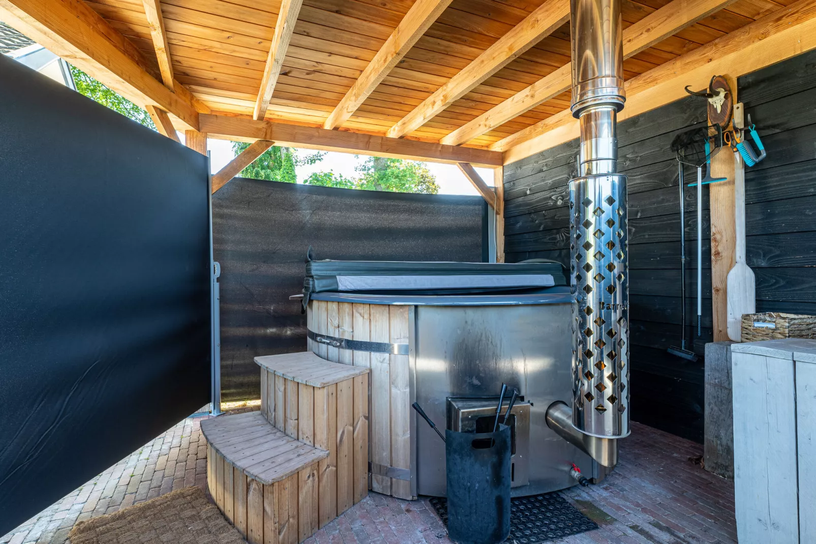 Chalet Kieftveen Voorthuizen 6 pax-View summer