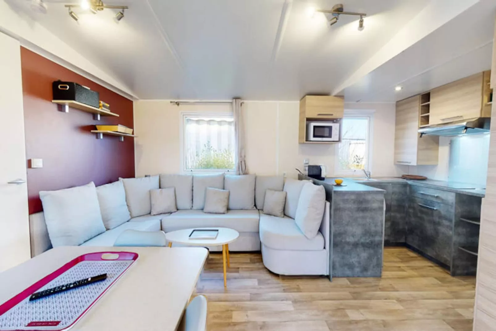 Mobil Home - Bungalow - Cottage à Saint-Hilaire-de-Riez-Image-tags.