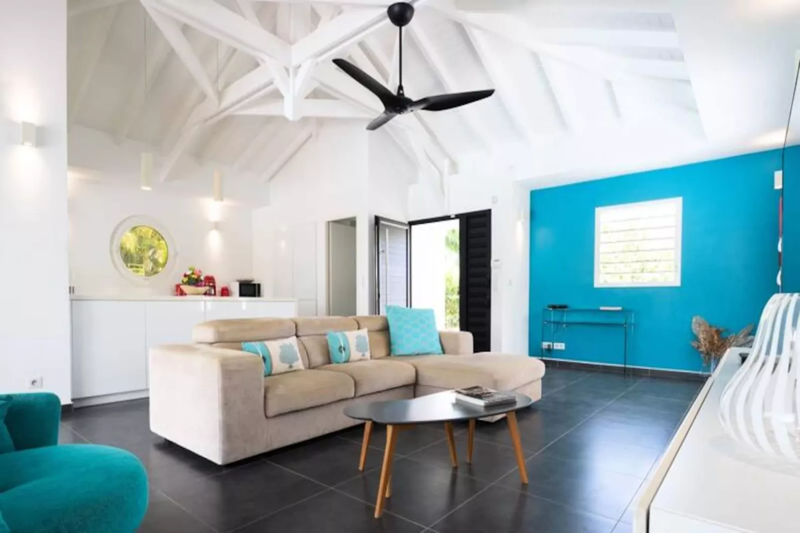 Villa Rosa-Image-tags.