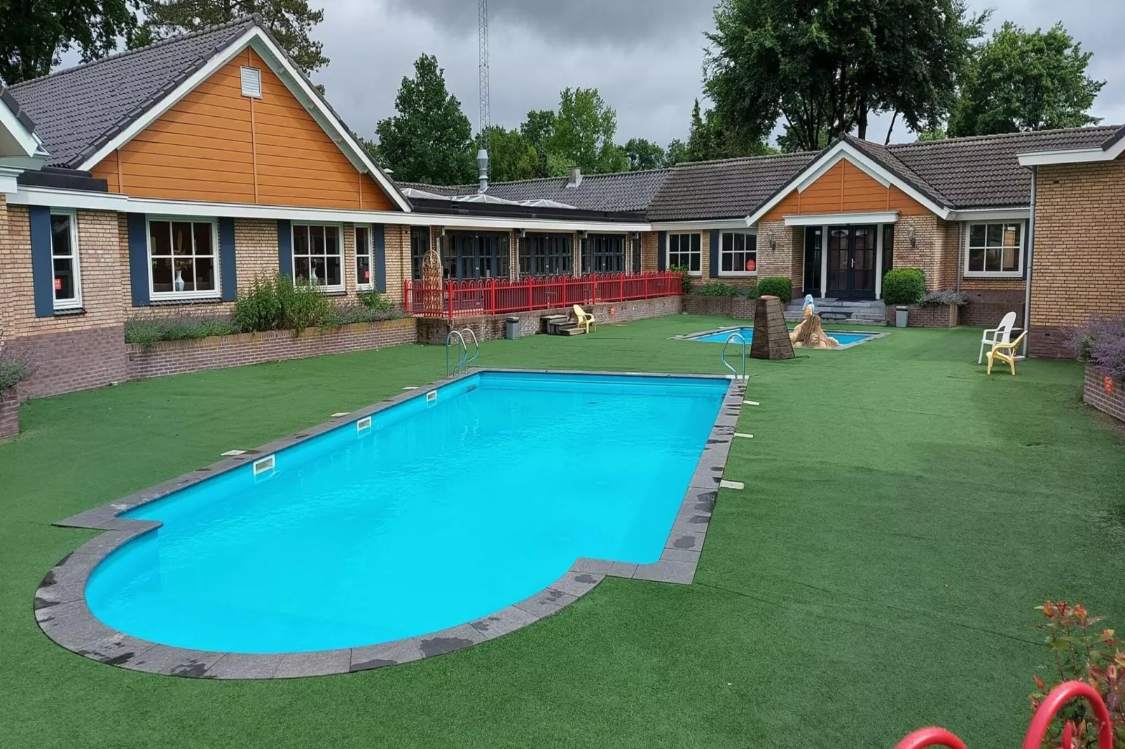 Genieten in Voorthuizen-Pool