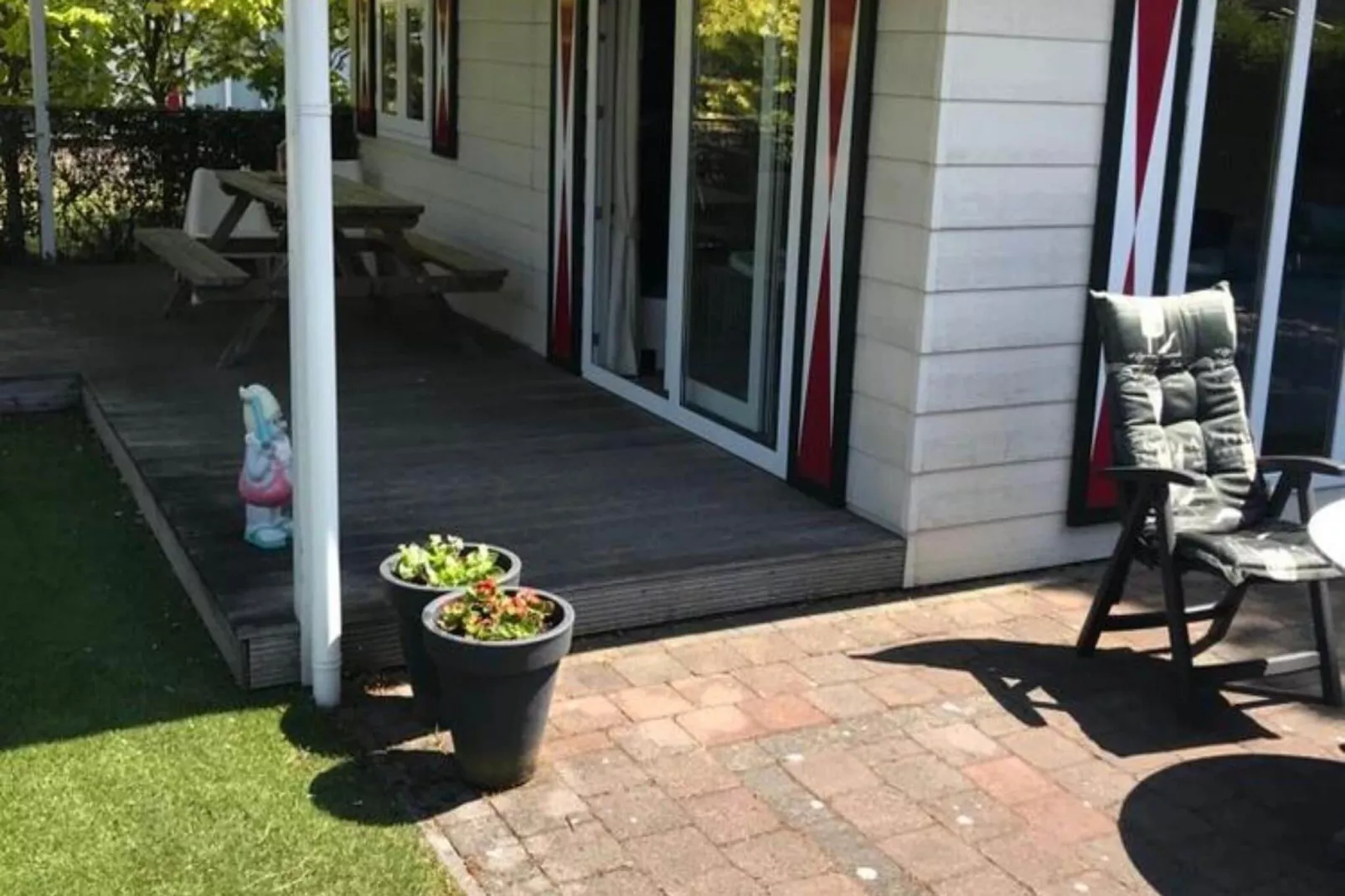 Genieten in Voorthuizen-Terrace balcony