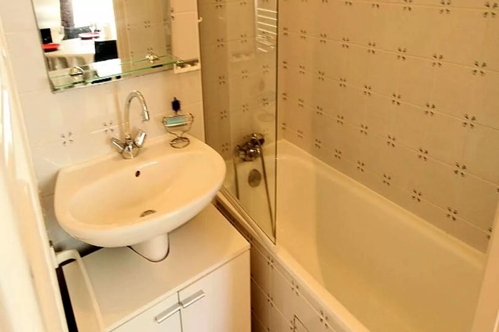 Résidence 24 Bis Allee Etigny-Dining room