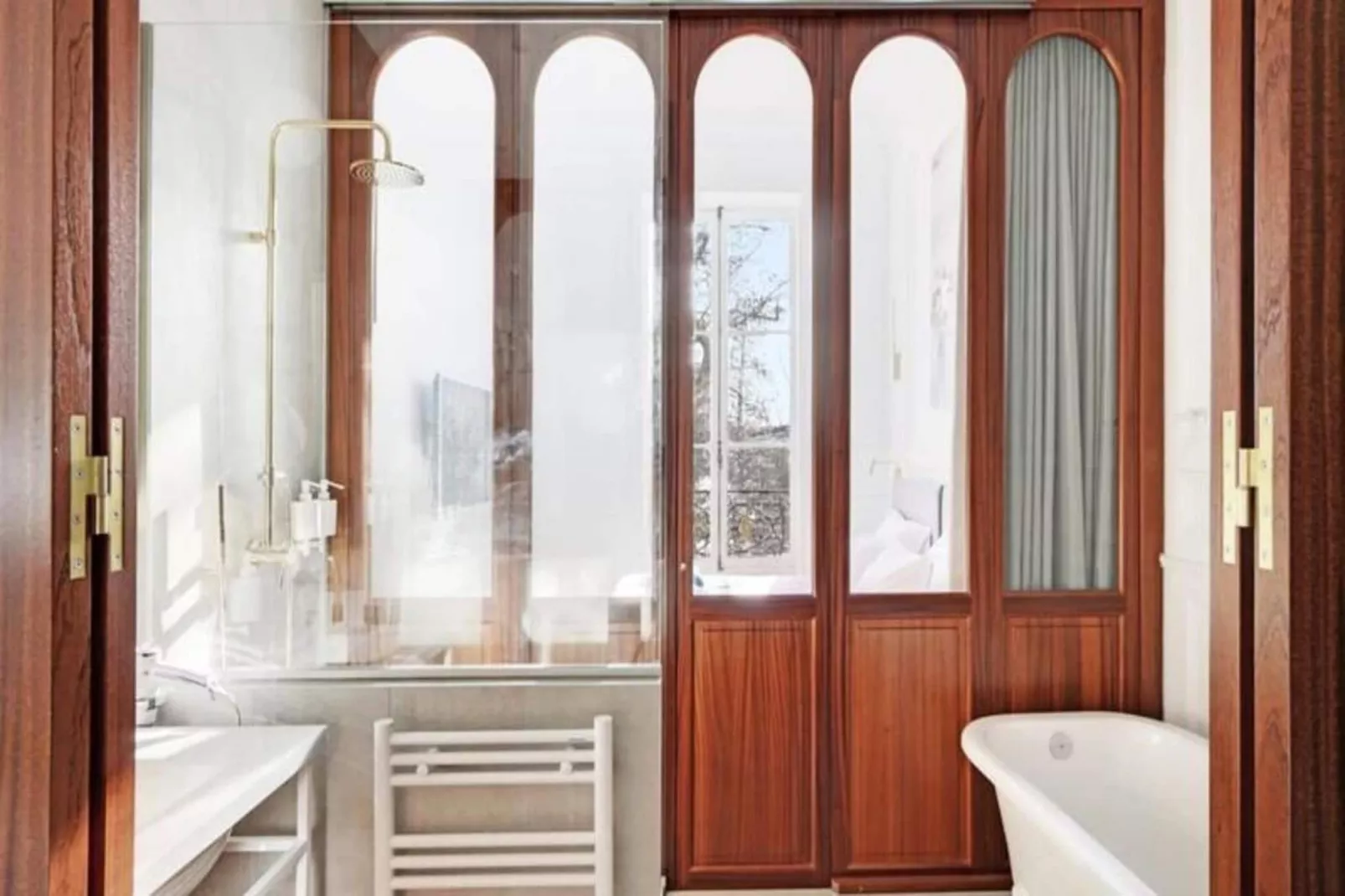 Maison Labruy&egrave;re - Royal Garden Suite-Exterior in summer