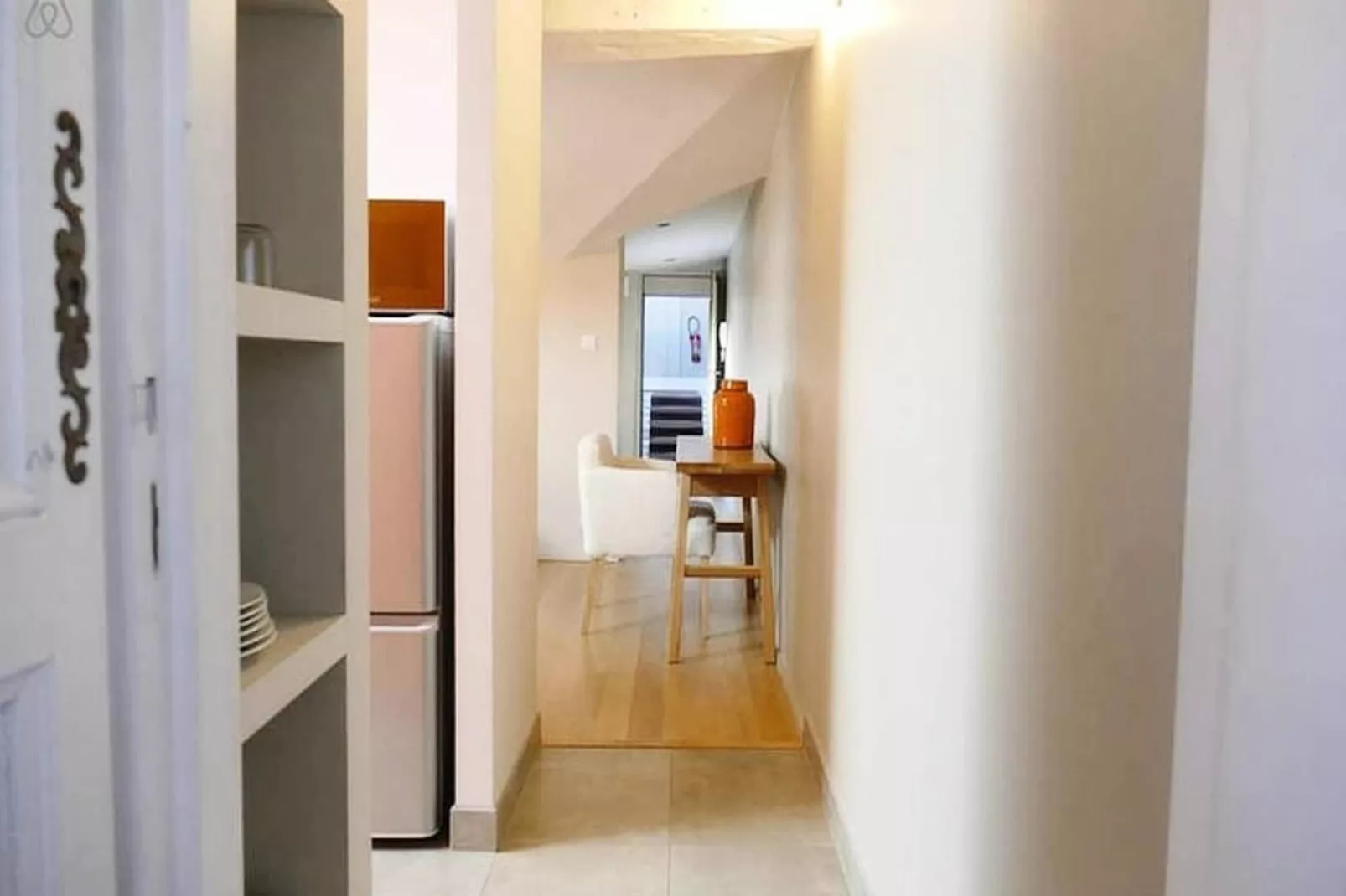 Superbe T2 De Qualit&eacute; Et R&eacute;nov&eacute;, Au Jardin Public, Pour 4 Personnes-Living room