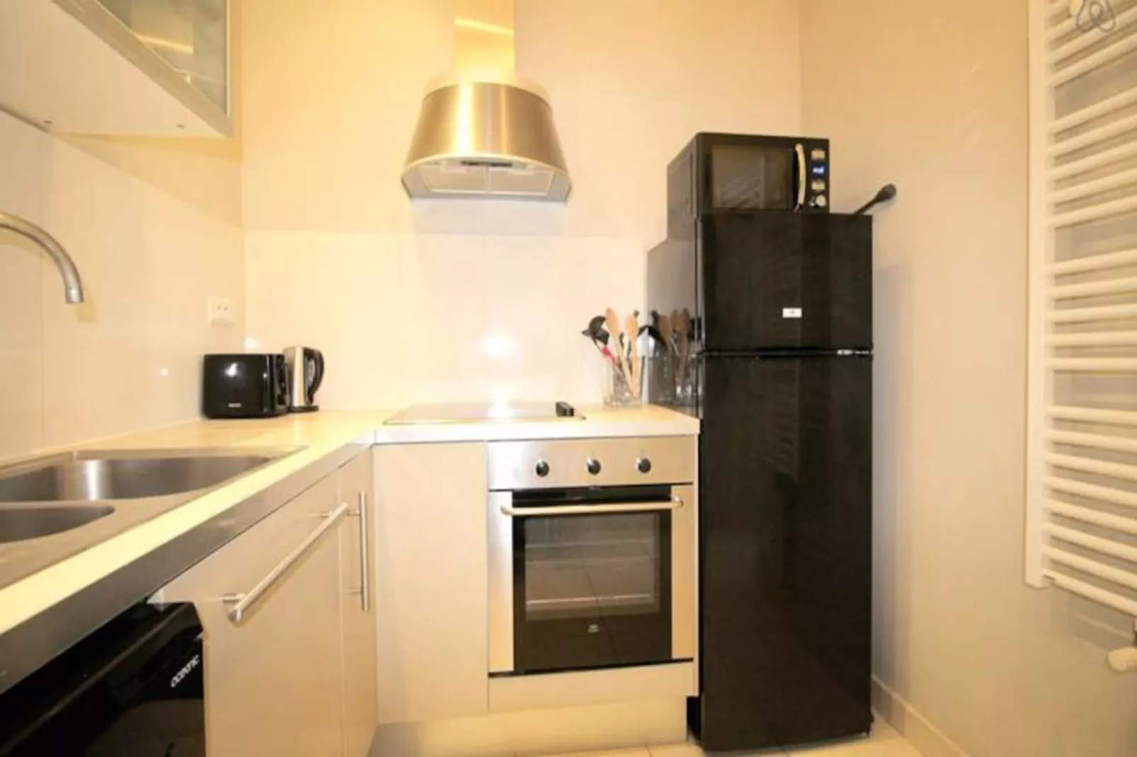 Splendide T3 De Standing, Face Au Jardin Public Pour 4 Personnes Et Enti&egrave;re-Image-tags.