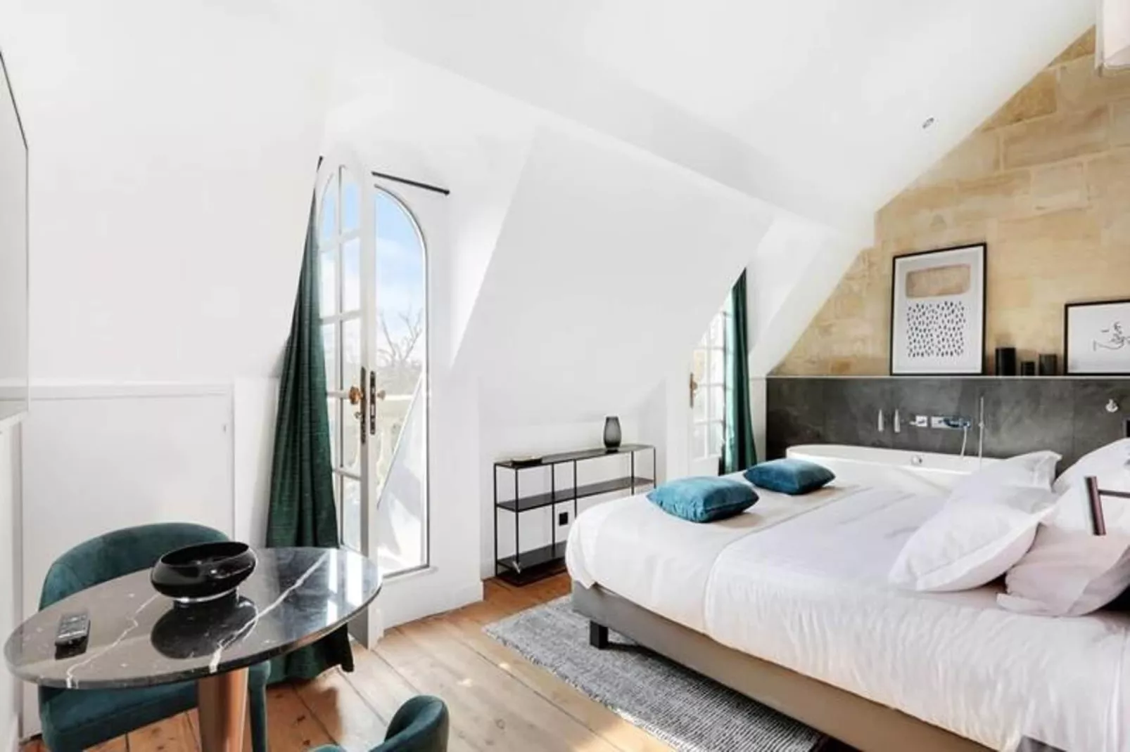 Maison Labruy&egrave;re - Suite Cosy Jardin-Exterior in summer