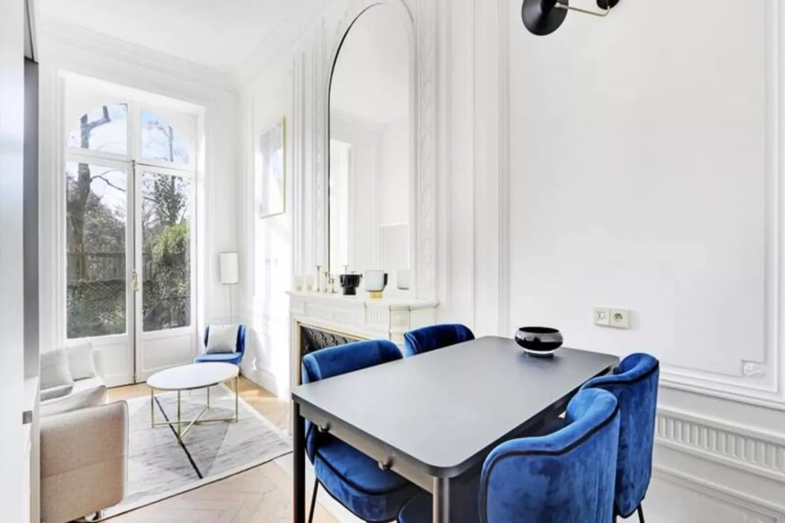 Maison Labruy&egrave;re - Suite Jardin Royal-Dining room