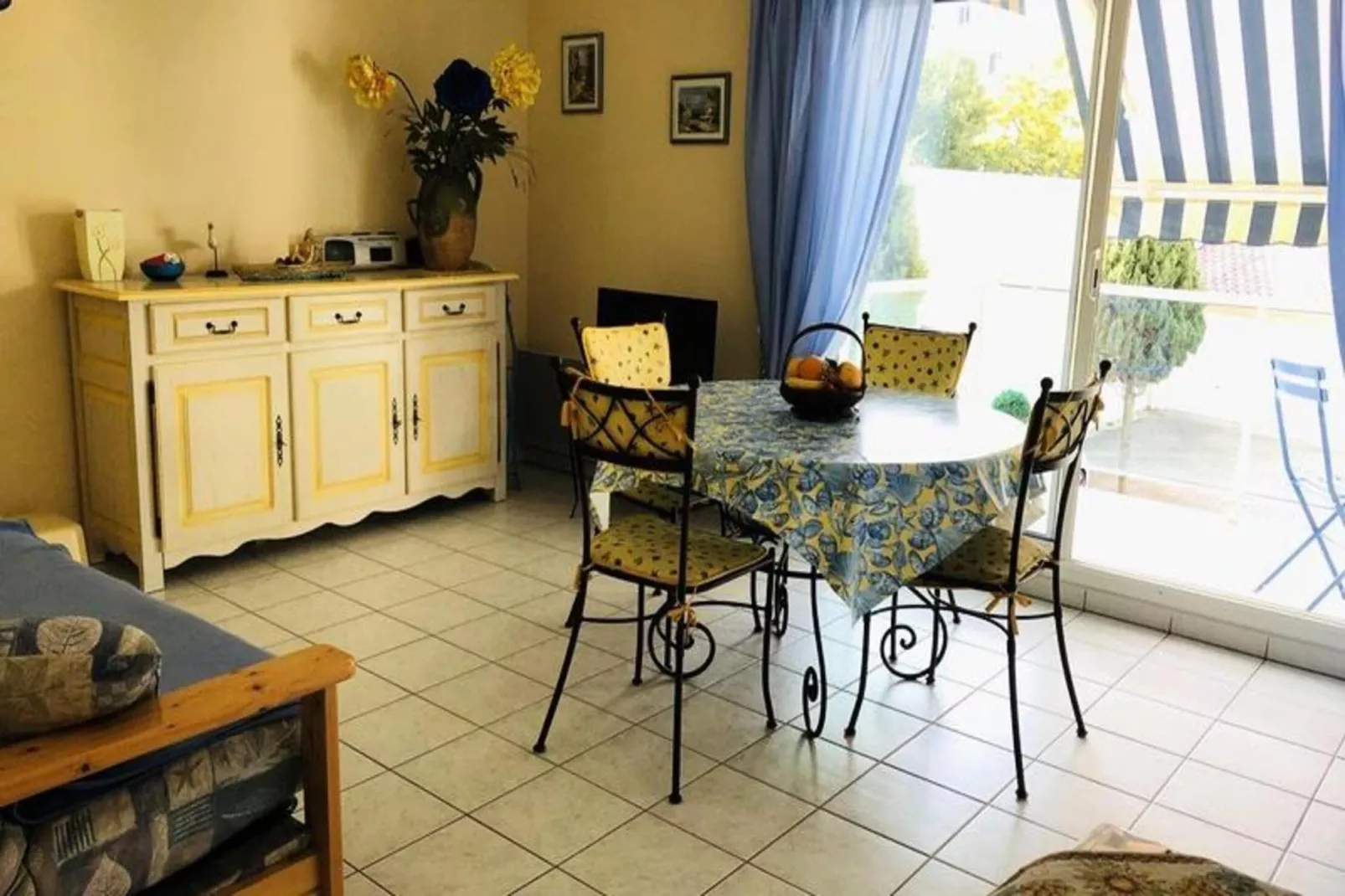 Résidence L'orangeraie-Salle à manger