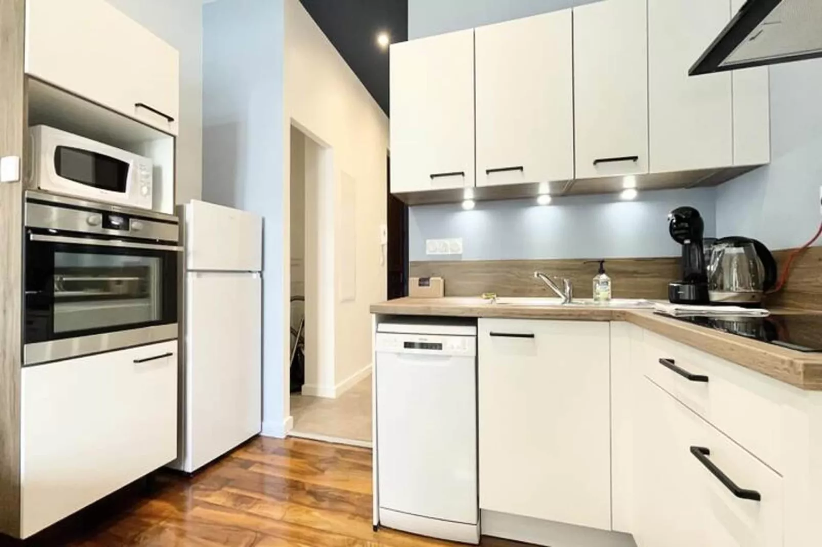 Le Cadet 👨&zwj;👩&zwj;👦&zwj;👦| Jean Jaur&egrave;s |tram A, B E E | T2 Tout &eacute;quip&eacute;-Cuisine