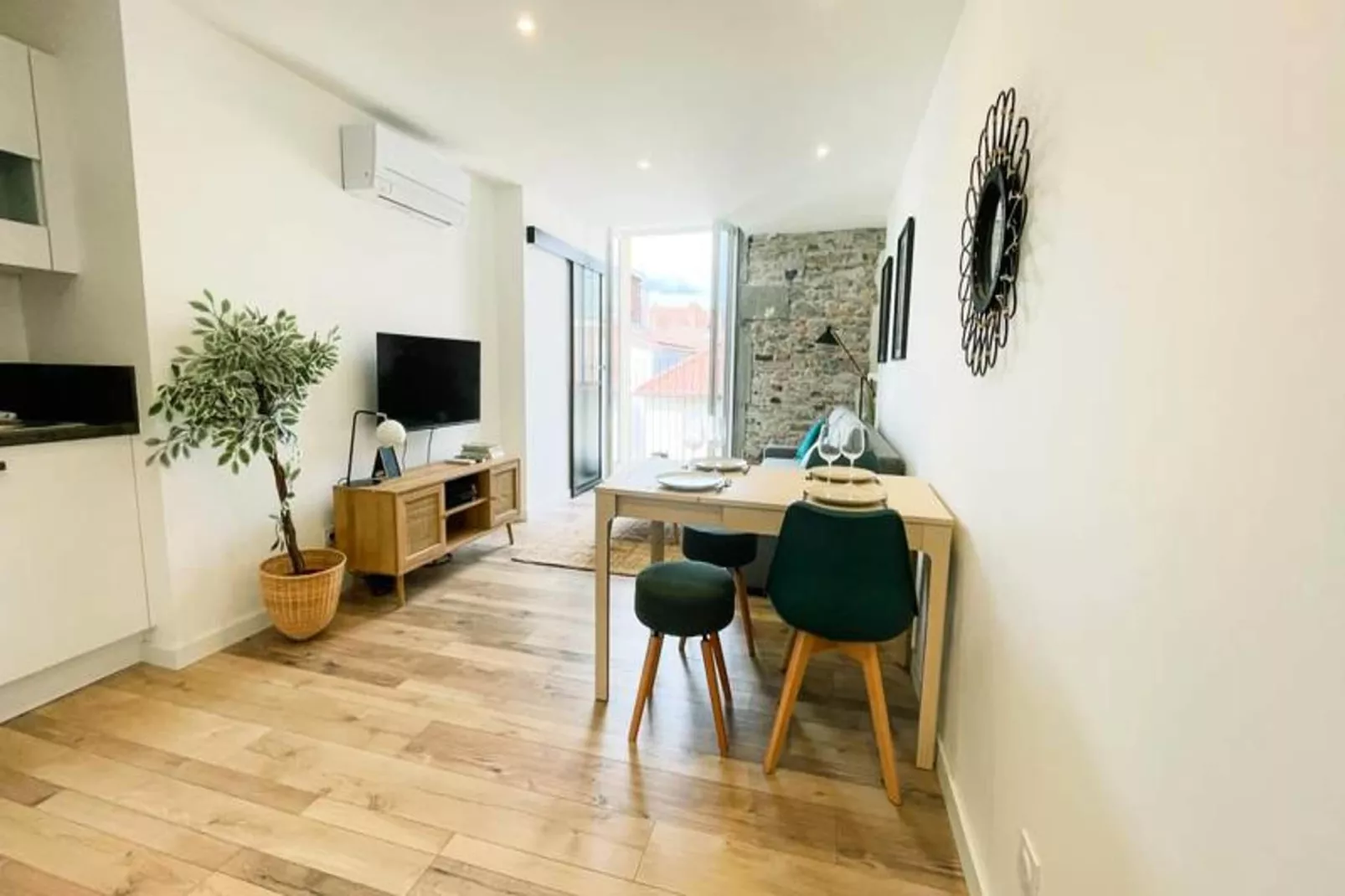 Le T2 Lumineux En Hyper-centre Pi&eacute;ton 🌞-Salle à manger