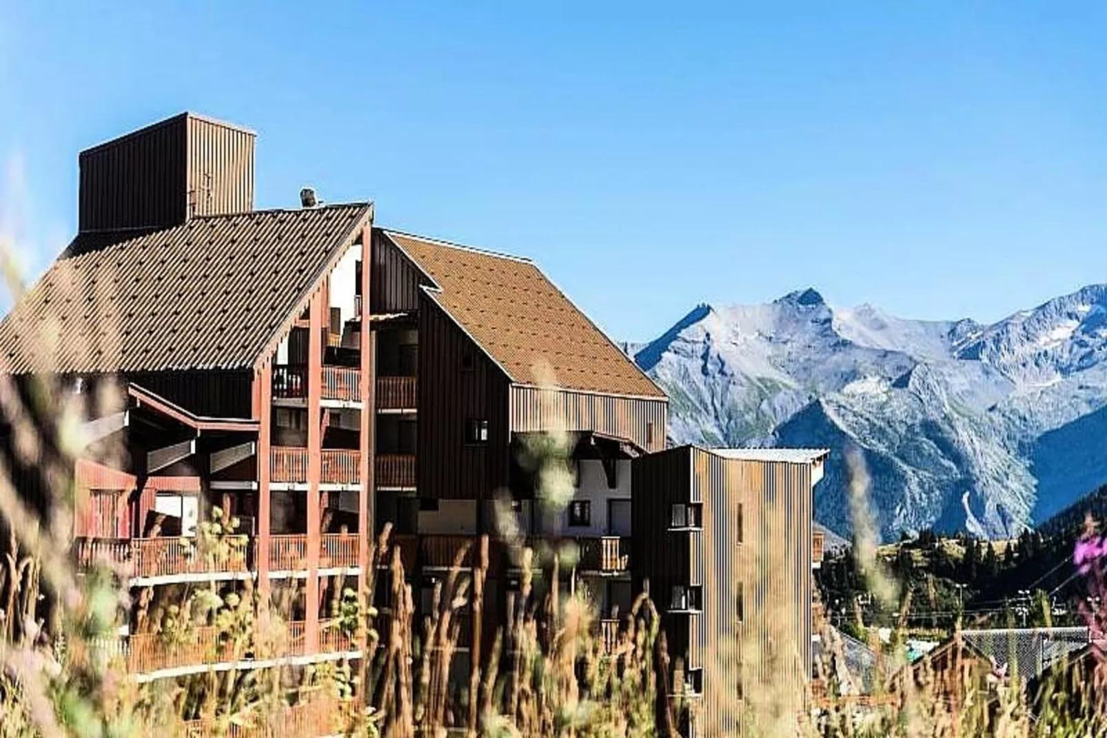 Résidence Les Mélèzes - Maeva Home-Exterior in summer