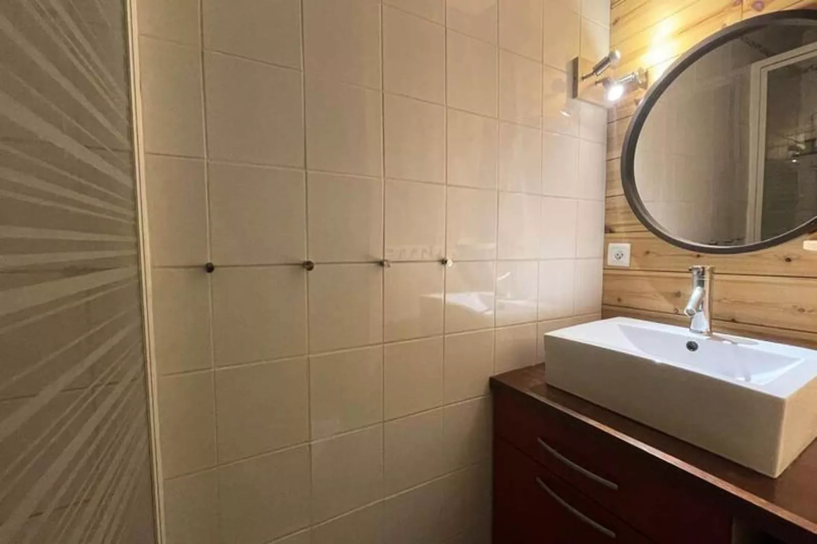 Résidence Rochail-Salle de bain