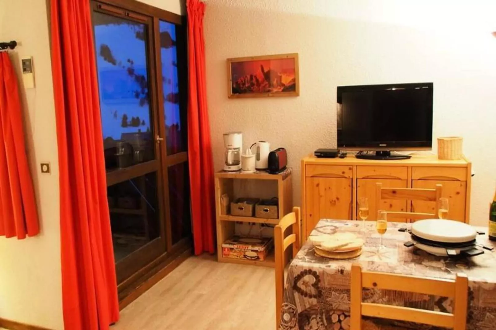 Résidence Apheratz-porte F57-Esszimmer