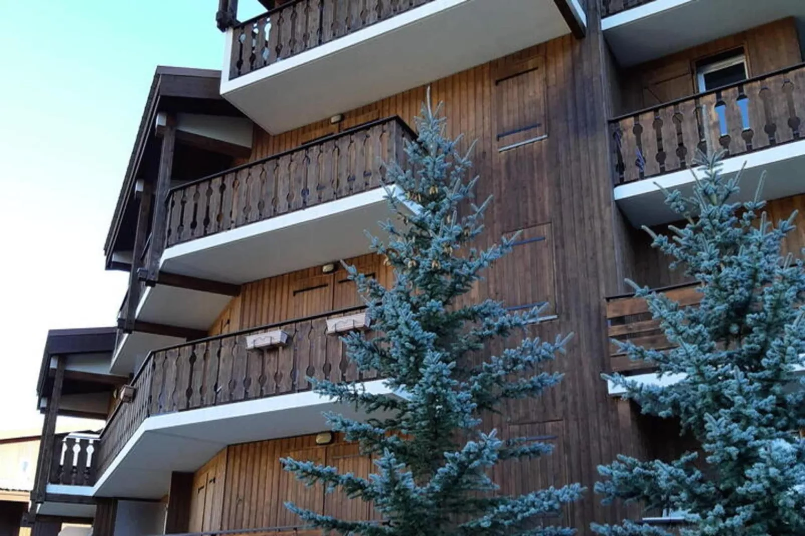 Résidence Ecrins 7-Exterior in summer