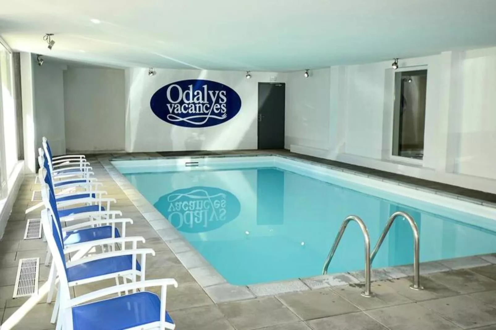 Résidence Odalys L'Ours Blanc-Piscine