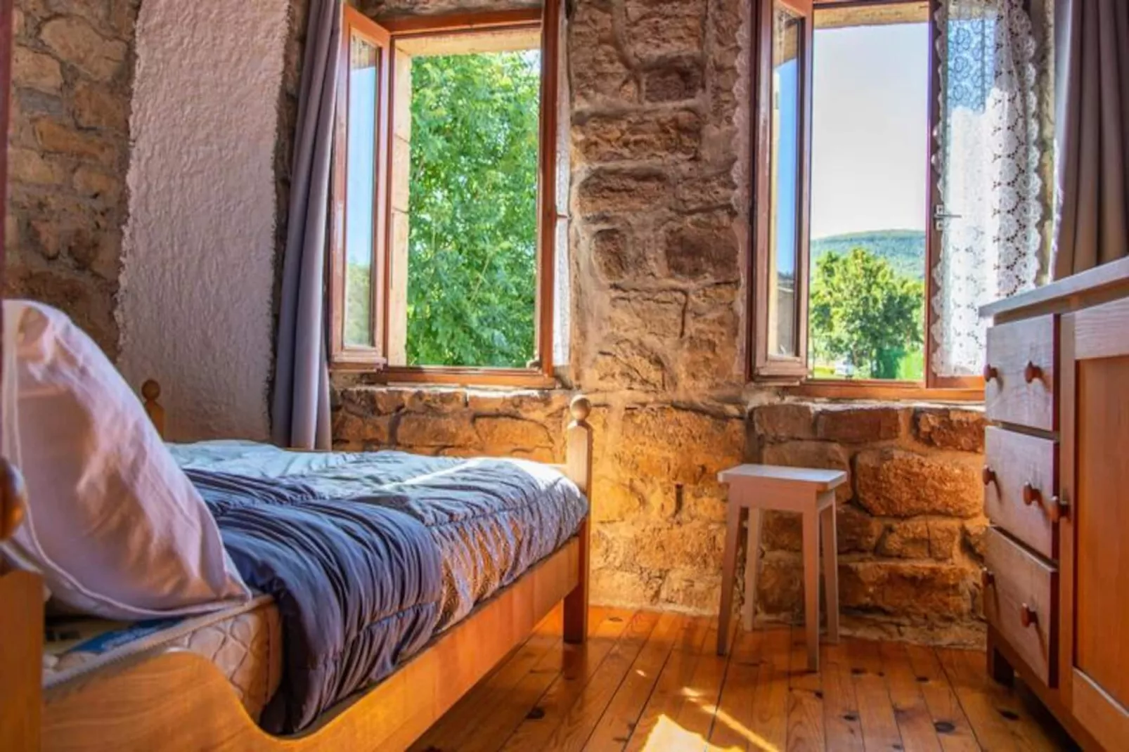 Gîte de France Gîtes de france 2/4 personnes à la peyre 2 épis-Image-tags.