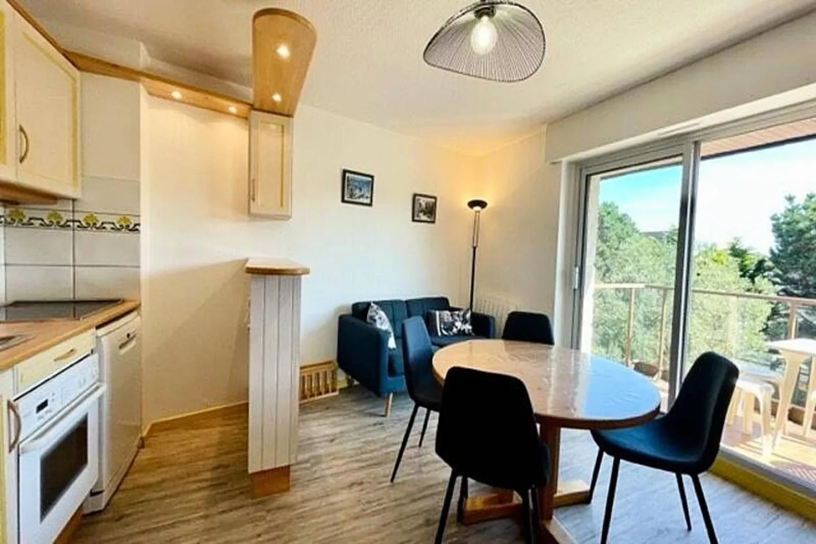 Résidence Bois D'amour-Dining room