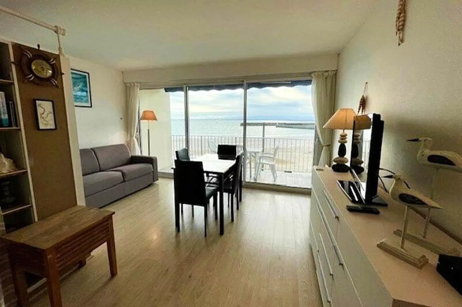 Résidence Sables D'or-Dining room