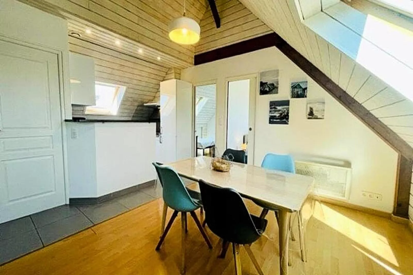 Résidence Rue De Port Haliguen-Dining room