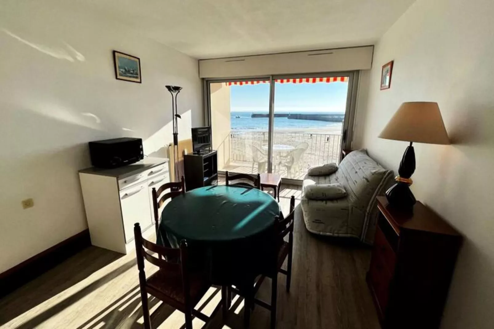 Résidence Dauphins-Salle à manger