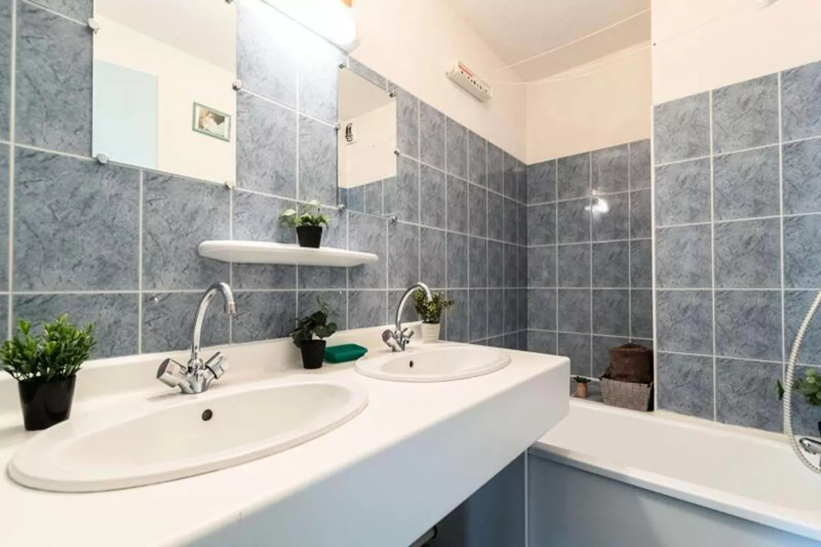 Résidence Portes Du Soleil A-Bathroom