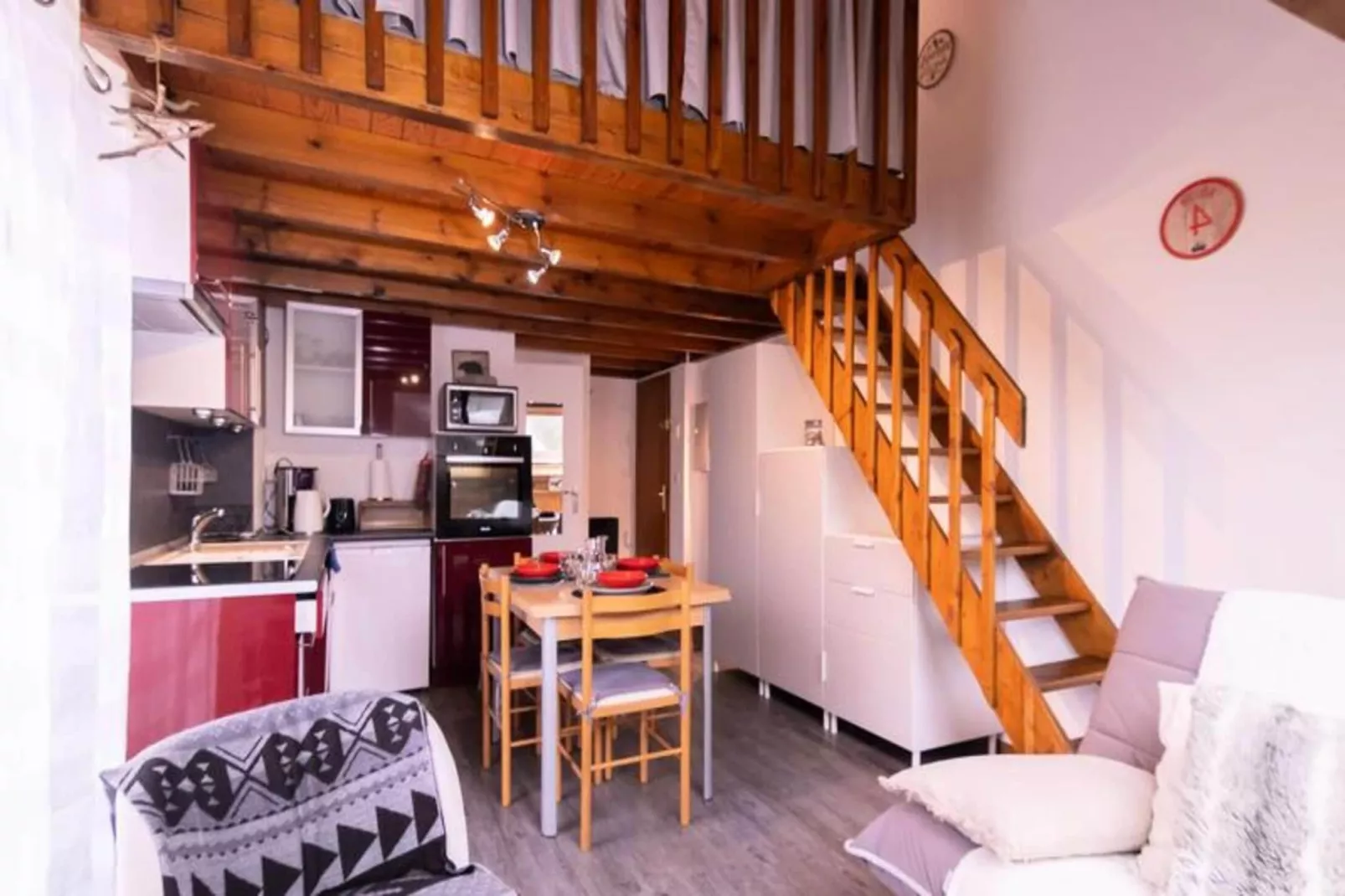 Résidence H.th.ii:bat.8-Living room