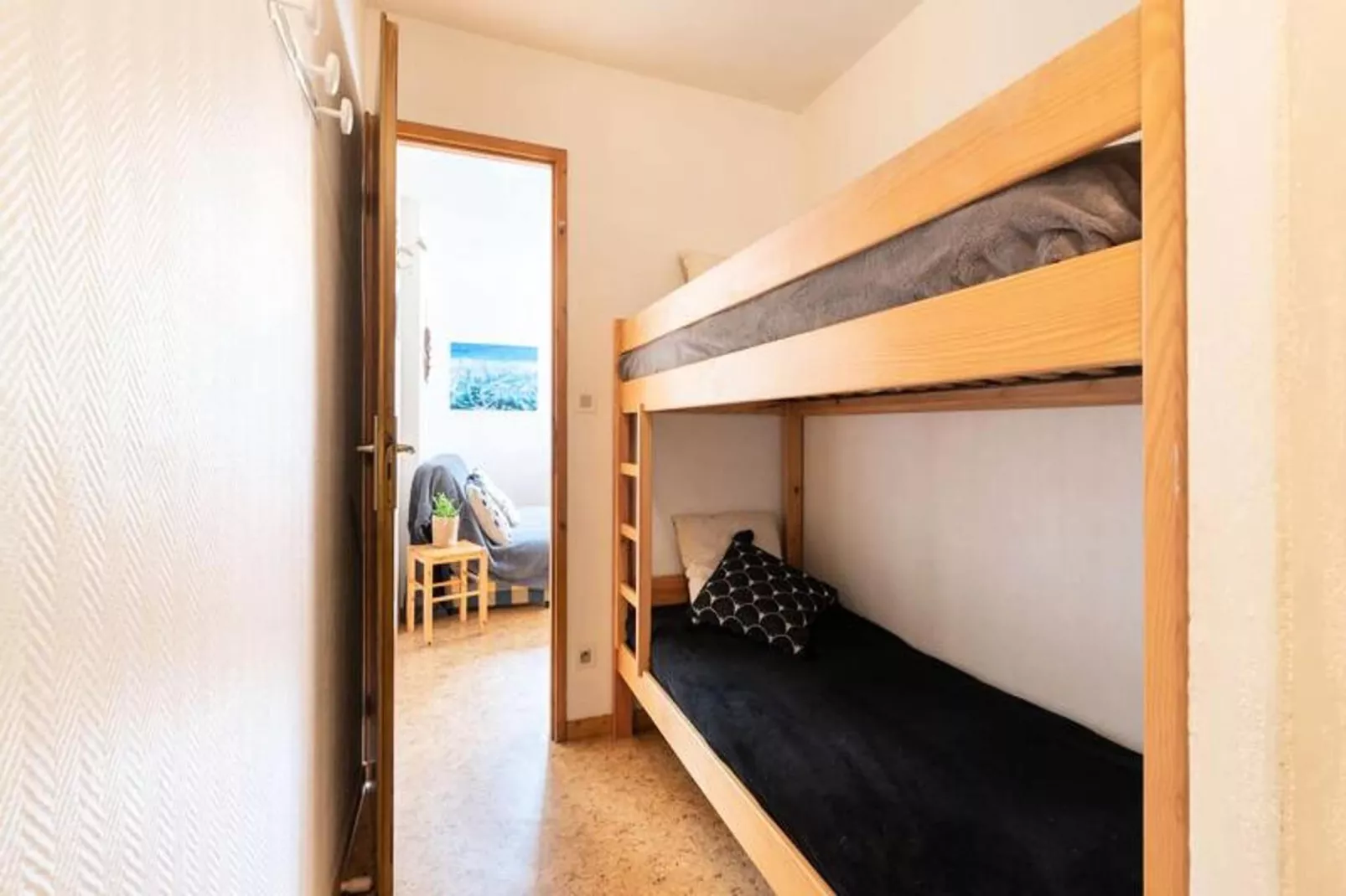 Résidence H.th.ii:bat.8-Bedroom