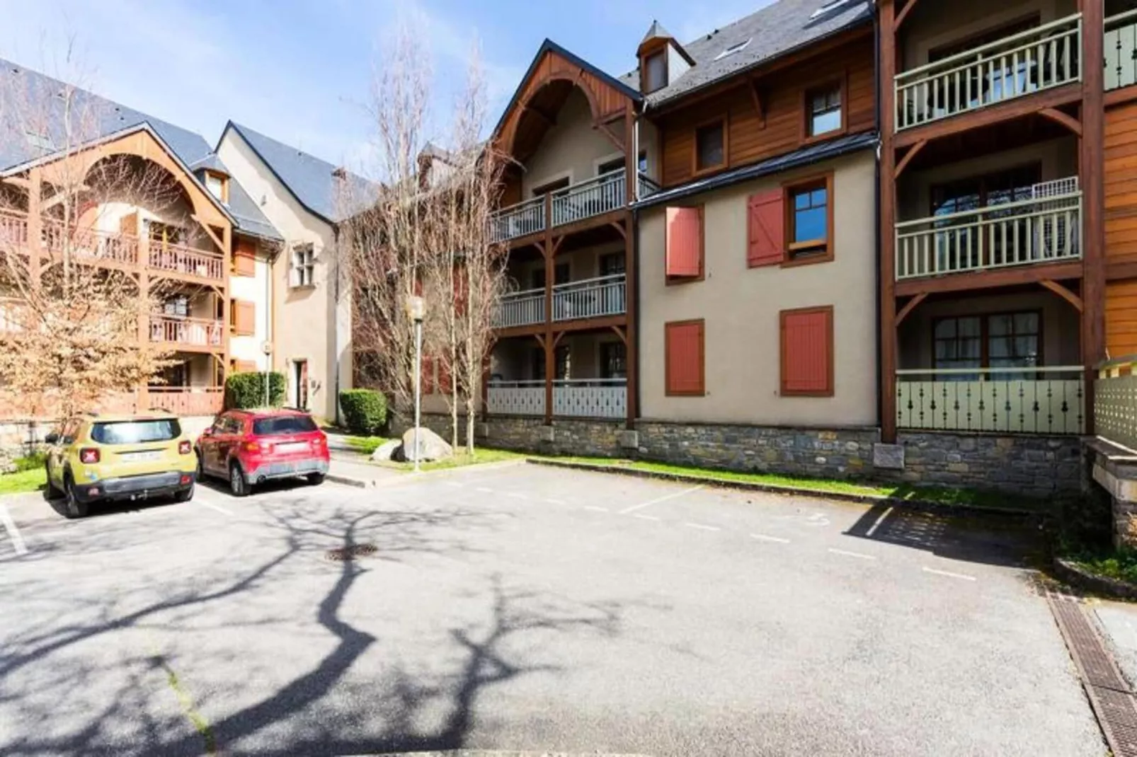 Résidence Cami Real-Exterior in summer