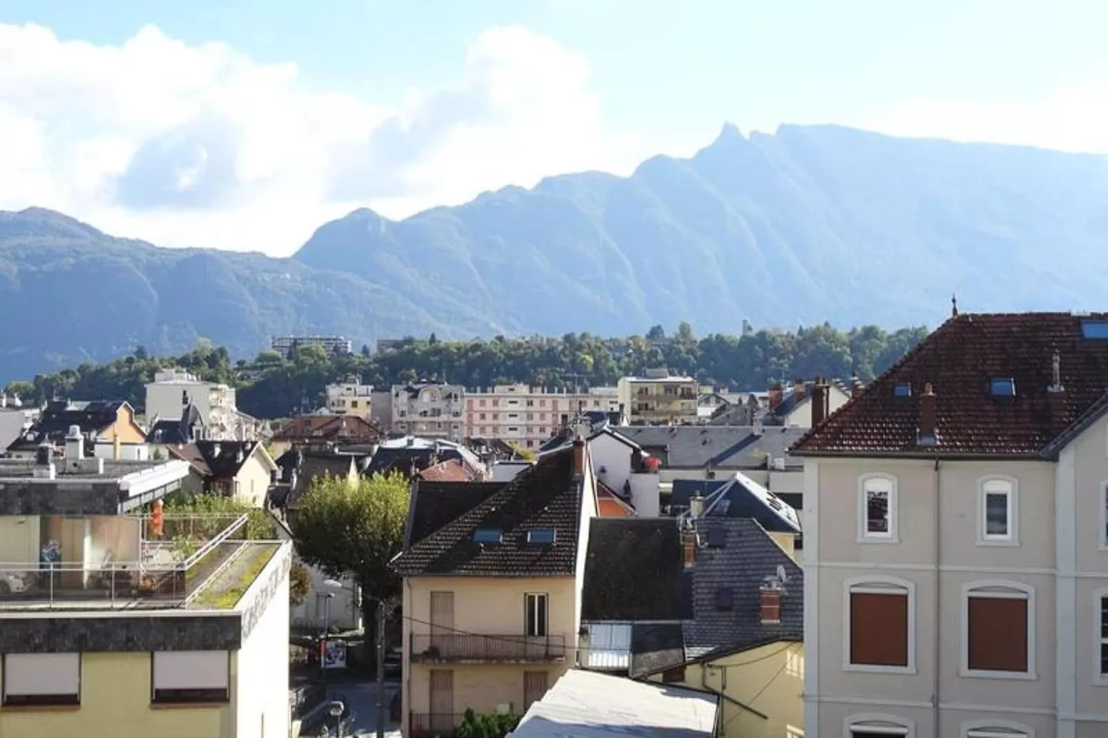 Résidence Le Chateau Durieux 3-View in summer