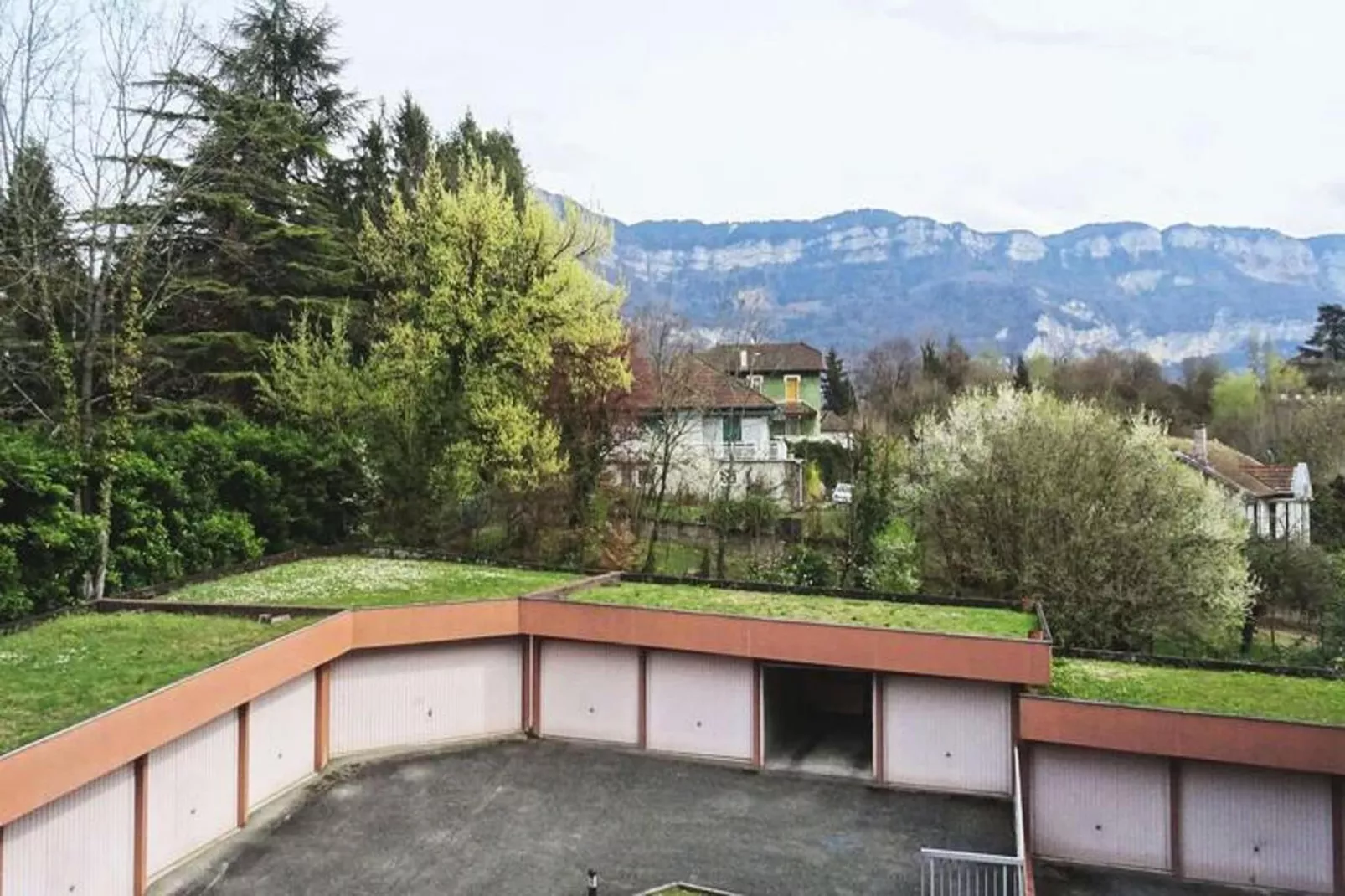 Résidence Le Saint Charles A-Zones été à 1 km