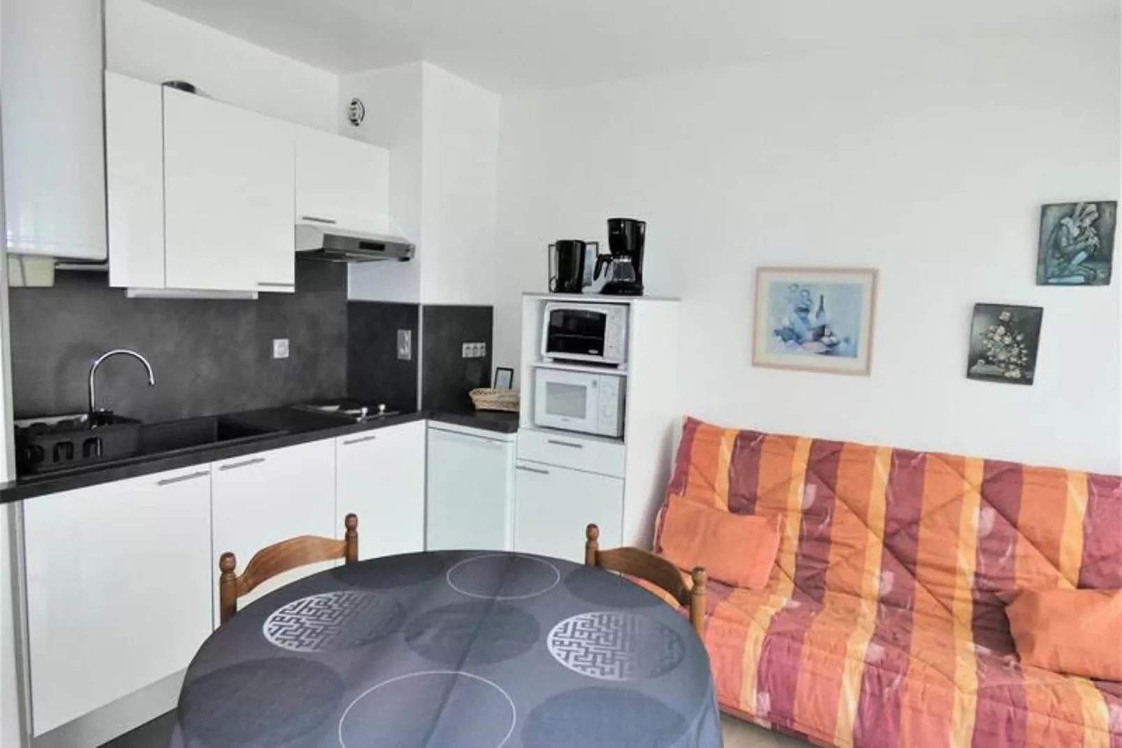 Résidence Le Chateau Durieux 2-Living room