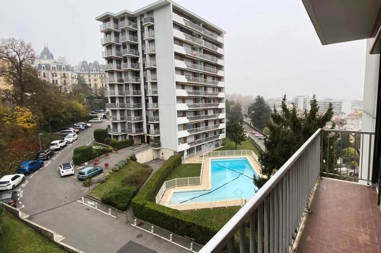 Résidence Montcalm D-View in summer