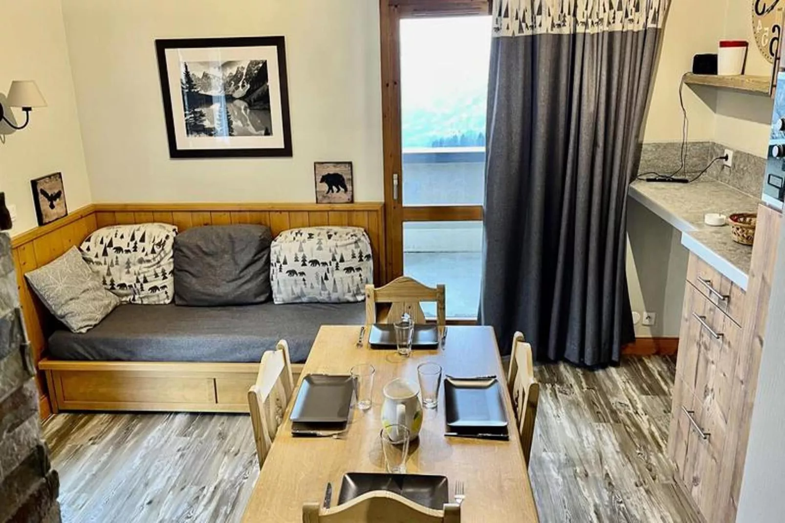 Résidence Valeriane-Salle à manger