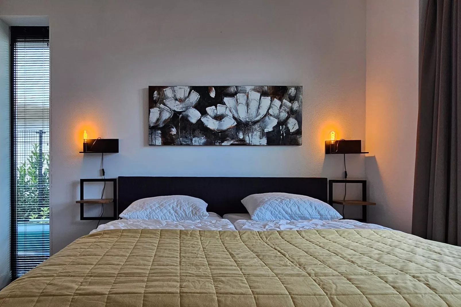 Sub Mari 577-Bedroom
