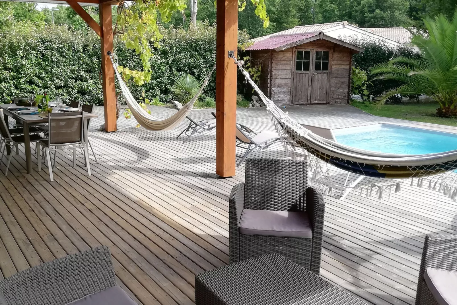 Holiday home with pool Grayan-et-l'Hôpital-Balcon-terrasse