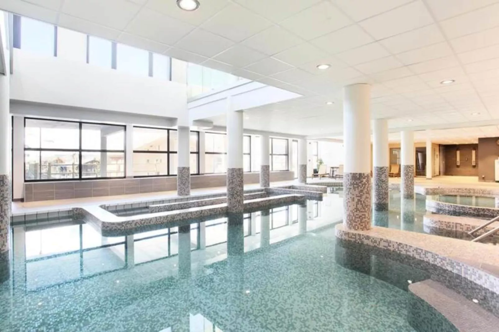 Résidence Prestige Odalys Mendi Alde****-Piscine