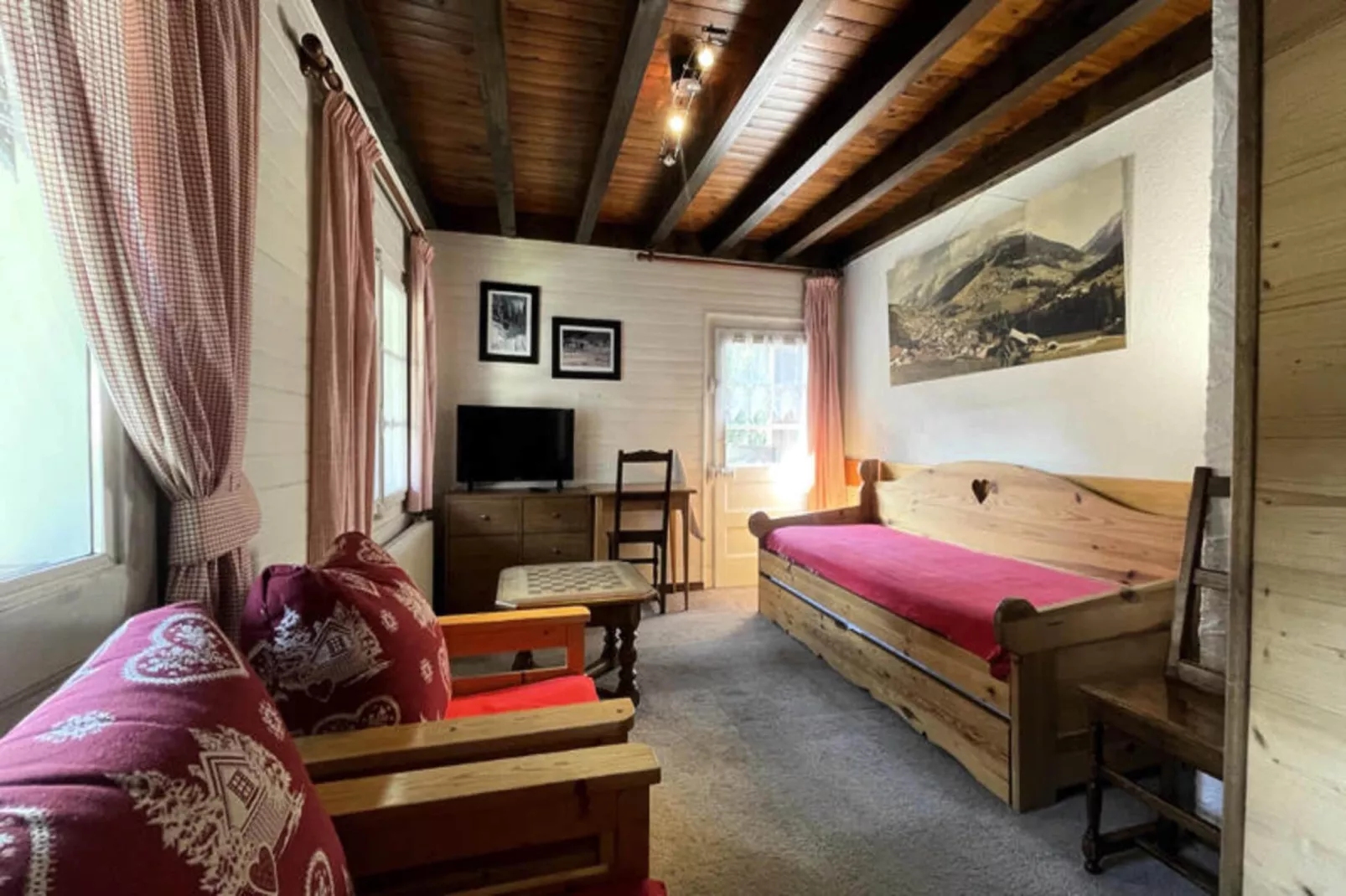 Chalets à La Clusaz-Exterior in summer