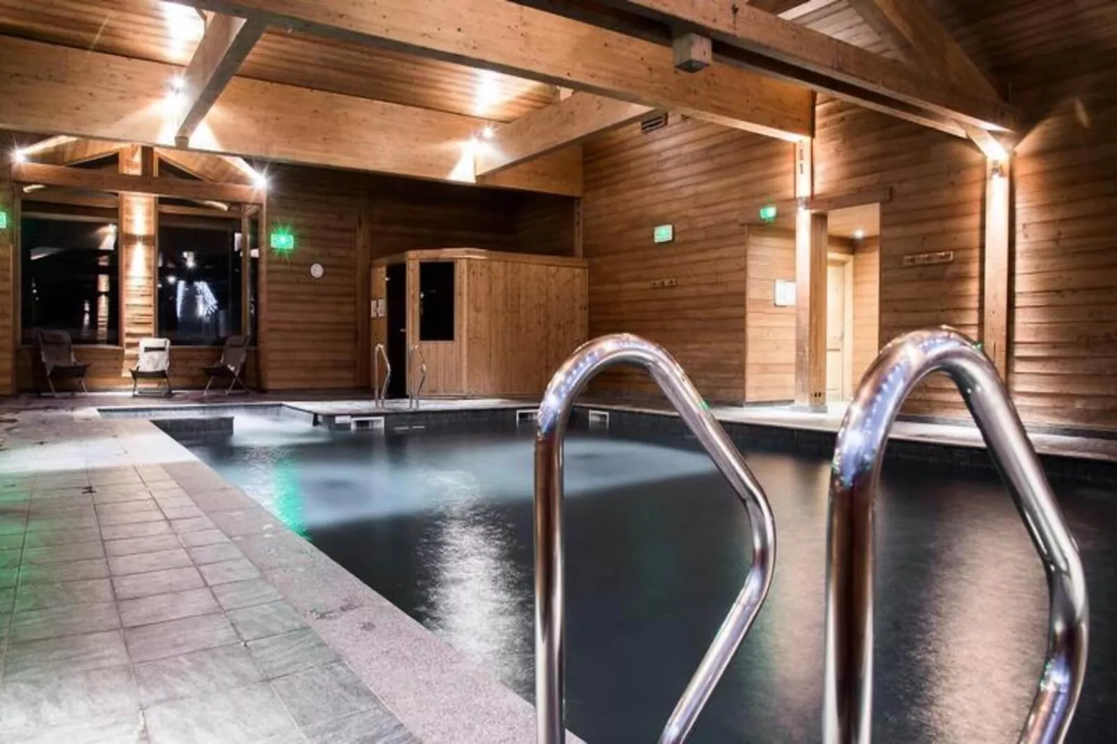 Résidence Les Grandes Alpes****-Swimming pool