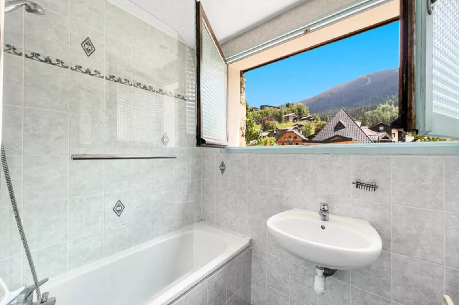 Appartements à Les Carroz-d'Arâches-Extérieur été