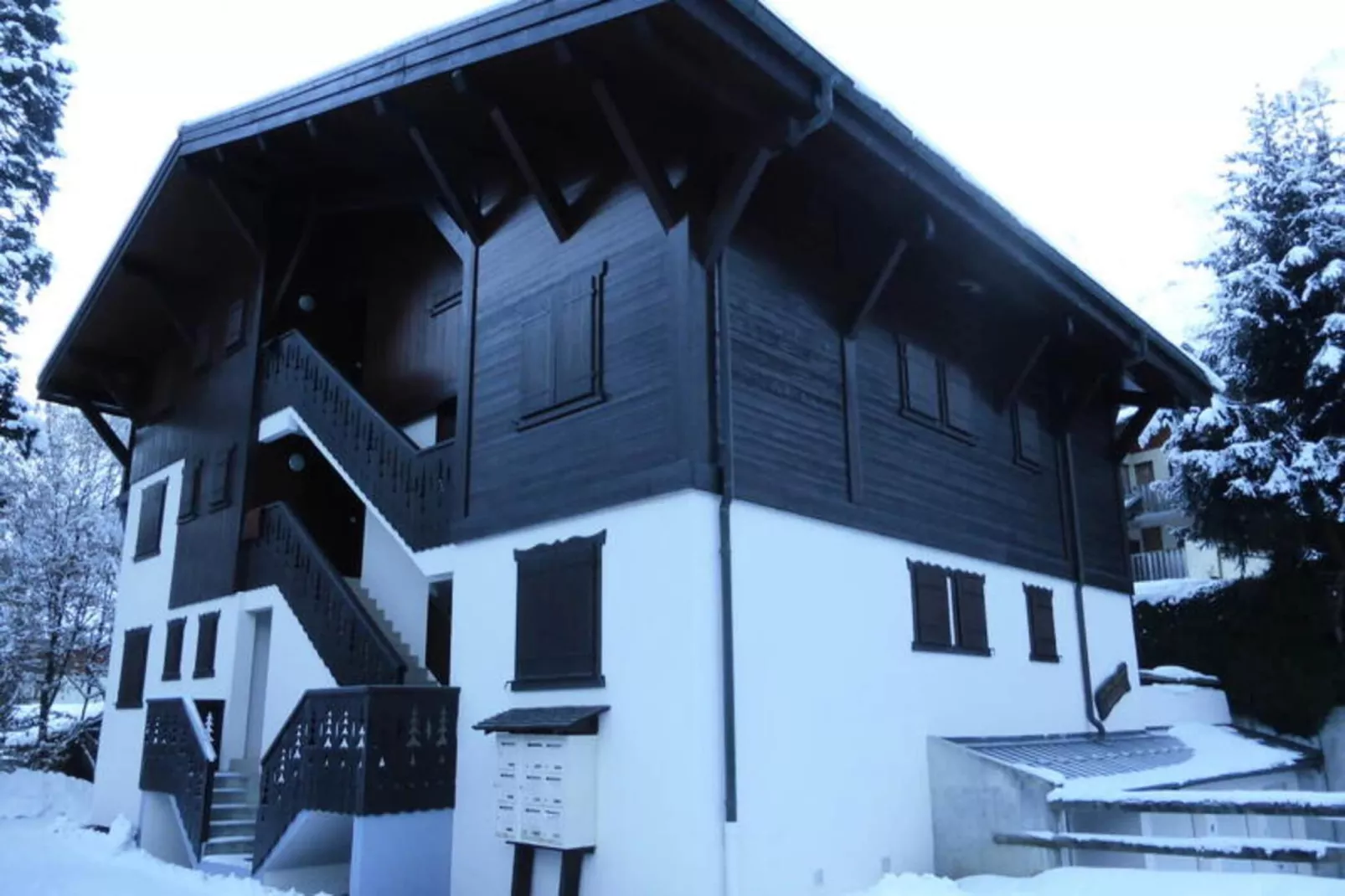 Résidence Les Eaux Rousses-Exterior in summer