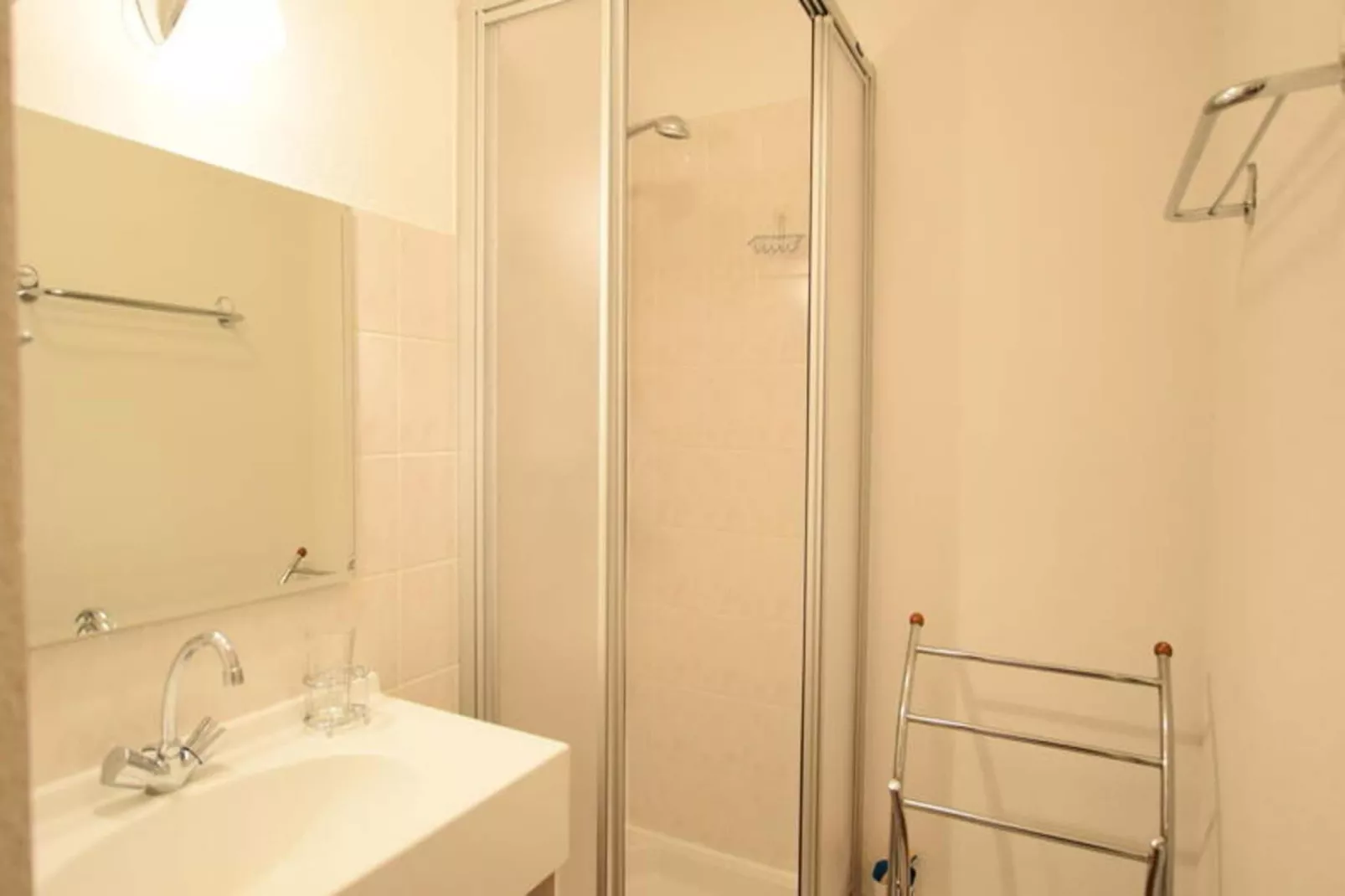 Résidence Jacinthes-Bathroom