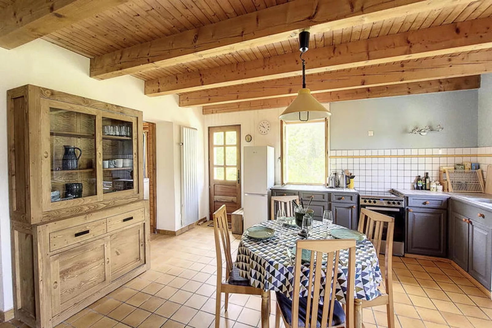 Chalets à Seytroux (Haute-Savoie)-Salle à manger