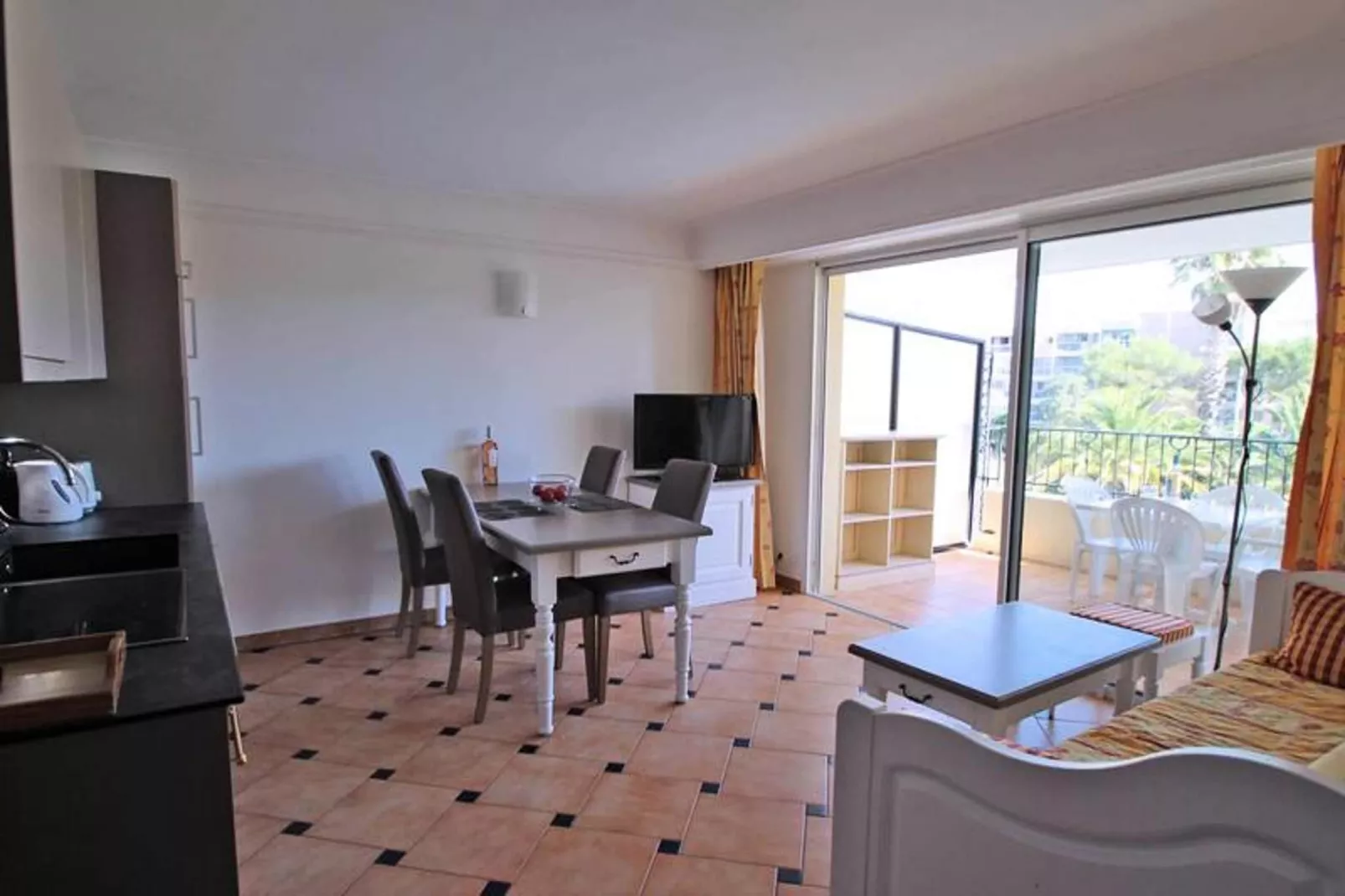 Résidence Port Marine-Salon