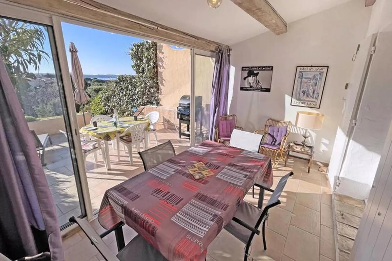 Résidence Pan Cuet-Salle à manger