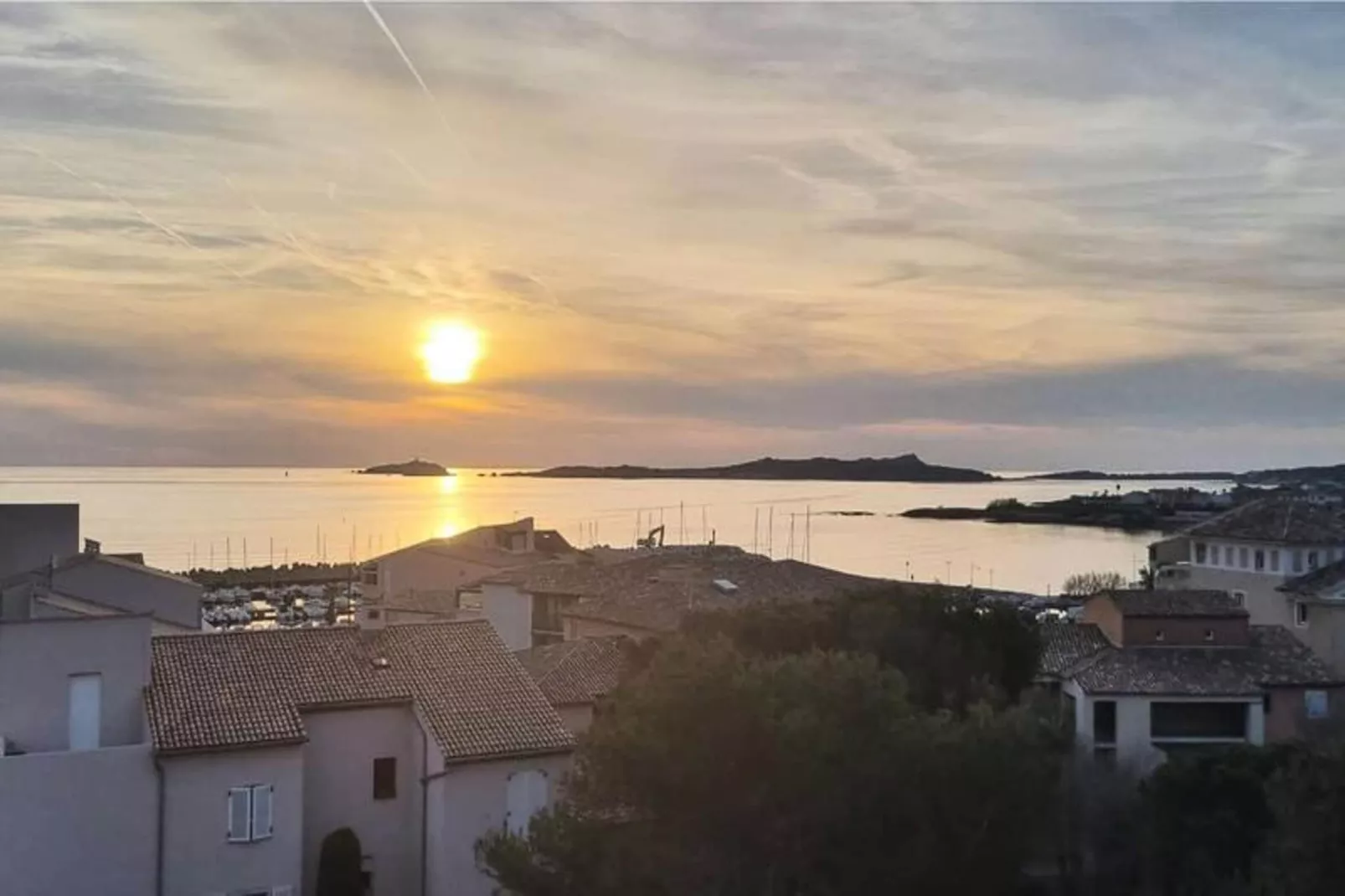 Résidence Verdon-View in summer