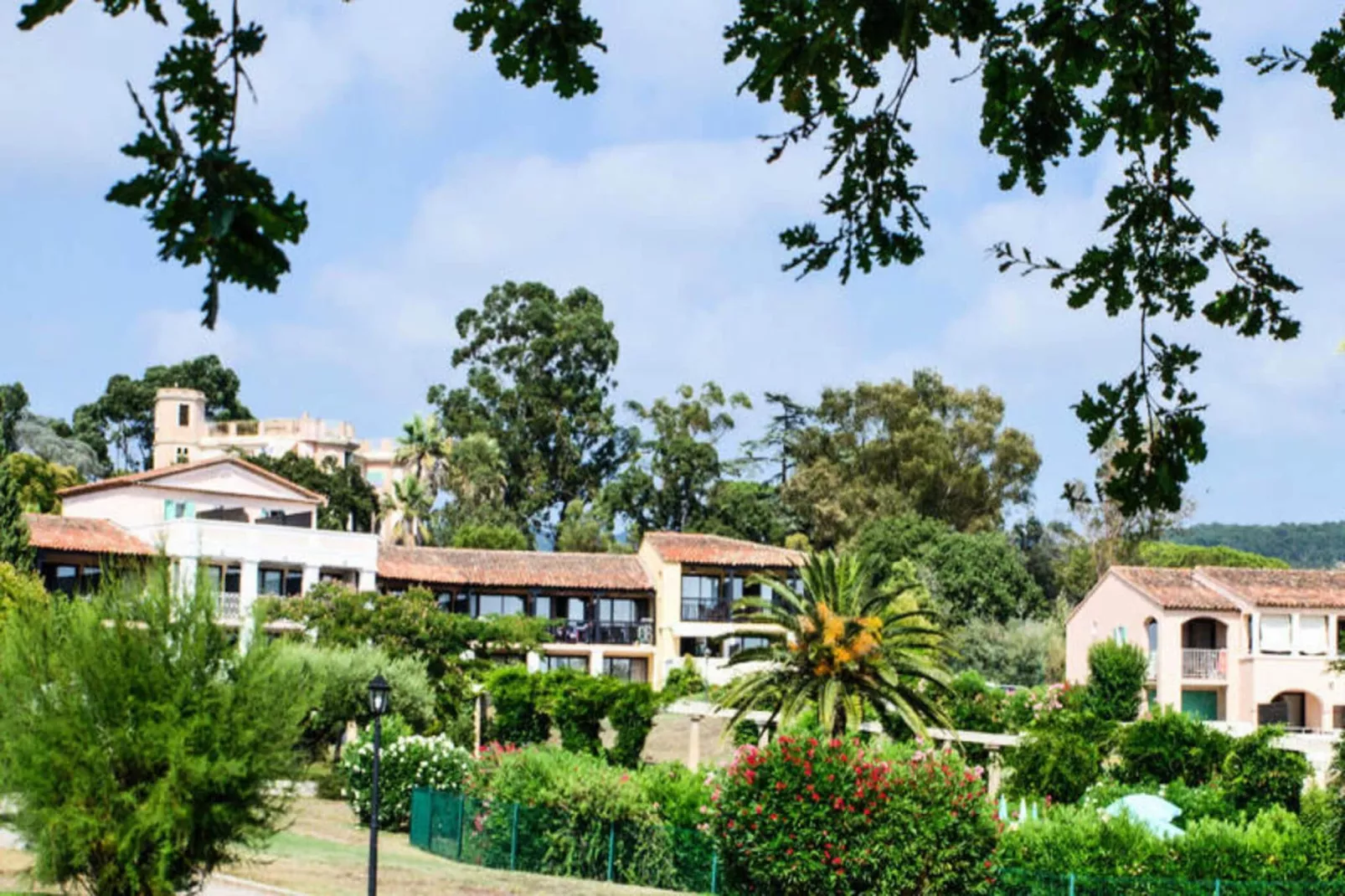 Résidence Les Parcs de Grimaud - maeva Home-Außenbereich Sommer