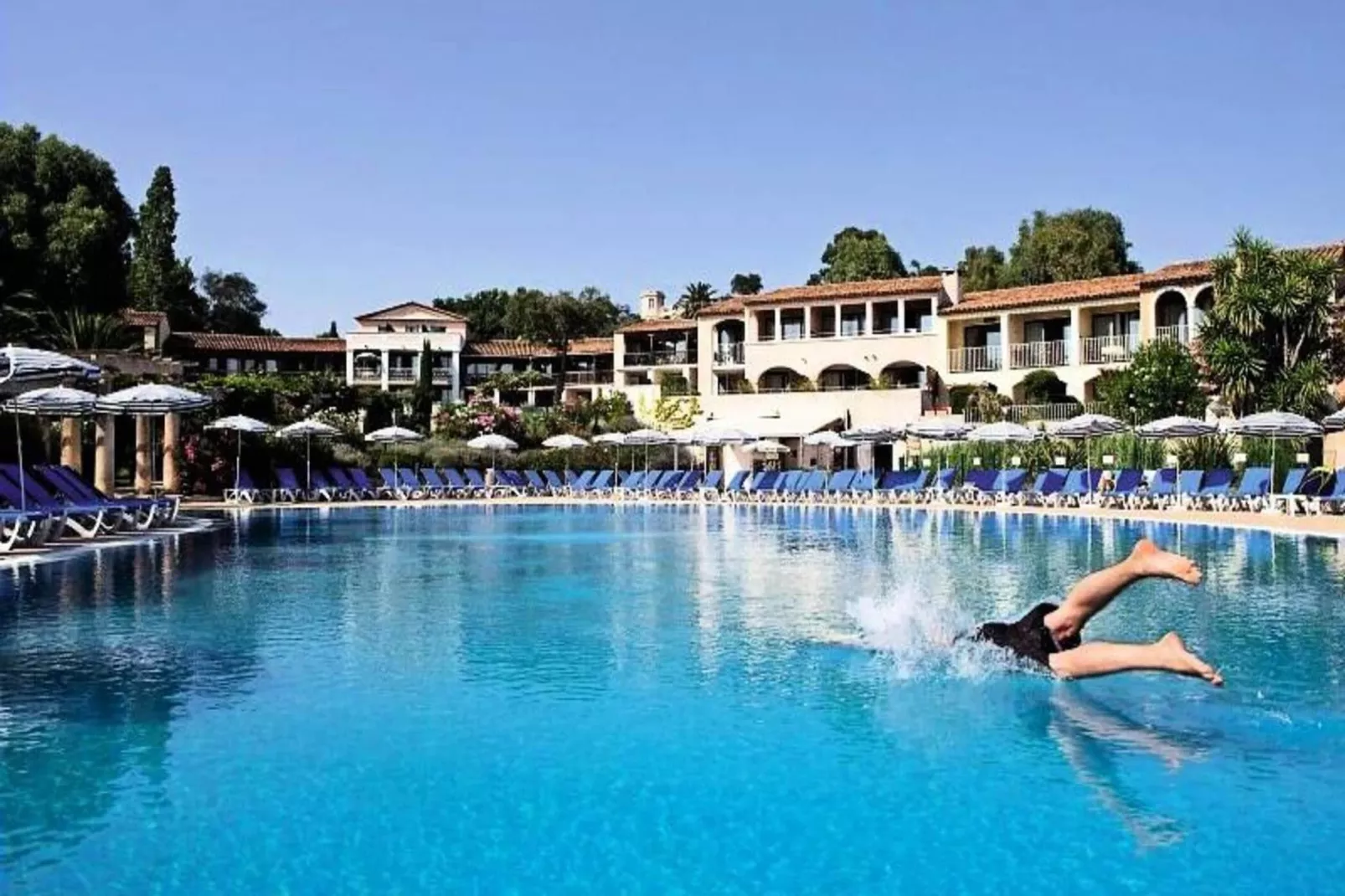 Résidence Les Parcs de Grimaud - maeva Home-Außenbereich Sommer