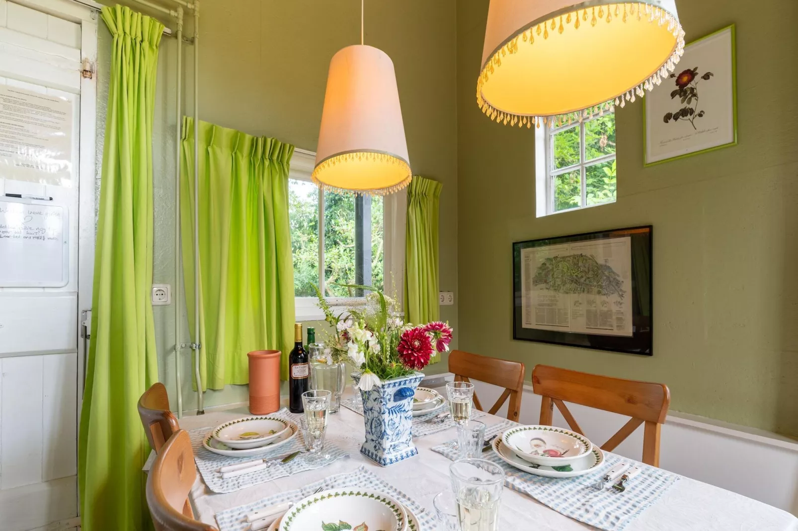 Koetshuis 't Geyn-Landgoed Noordenhoek-Dining room