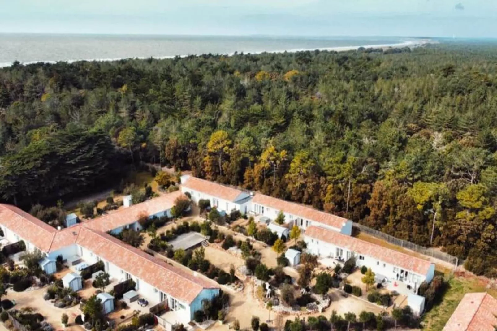 Villa Br&eacute;sil - Domaine Le Sherwood-Exterior in summer