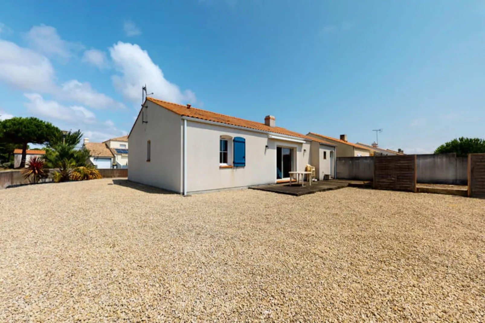 Maison à Saint-Gilles-Croix-de-Vie-Image-tags.